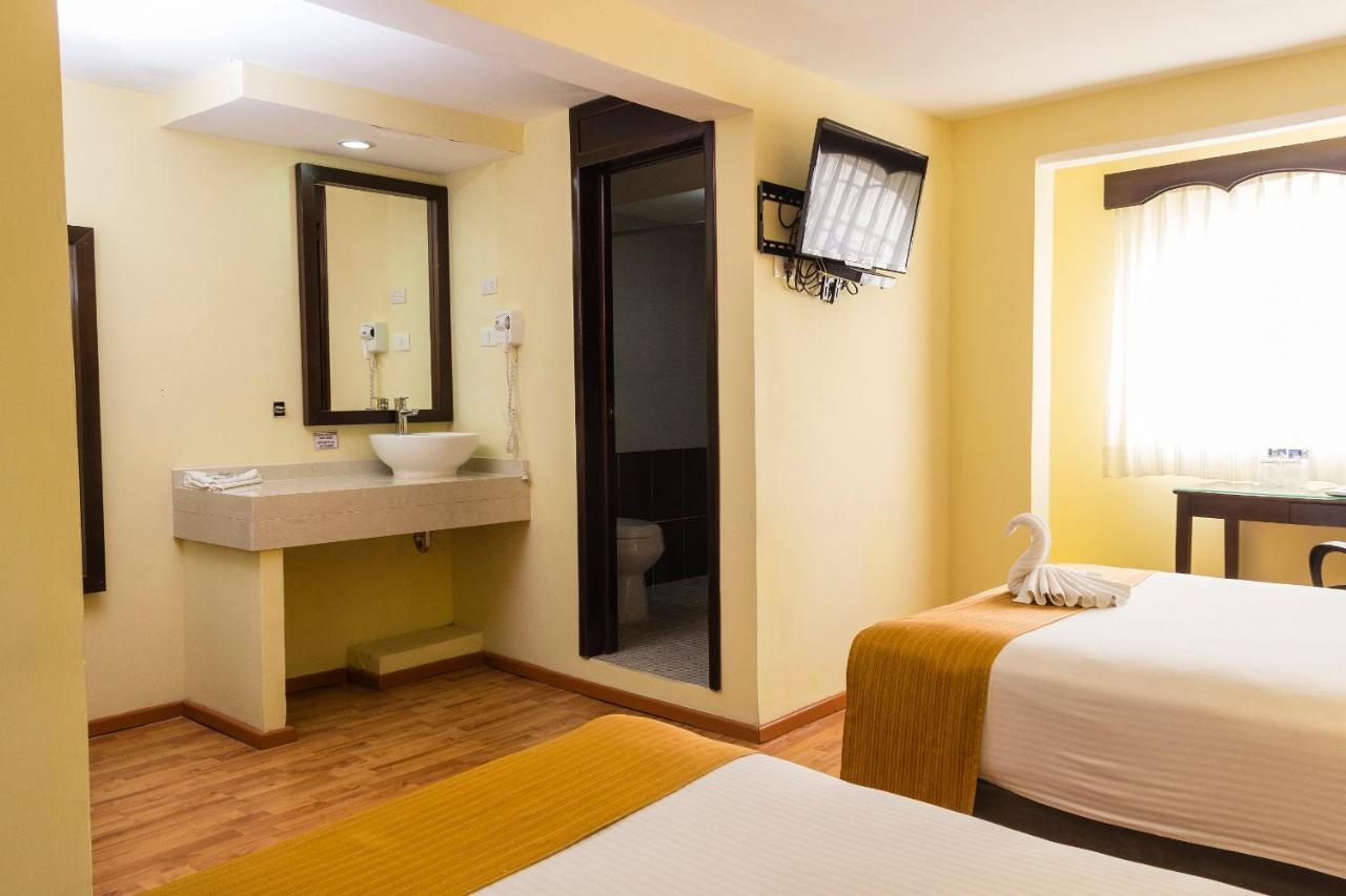 Hotel Madan Cárdenas Bagian luar foto